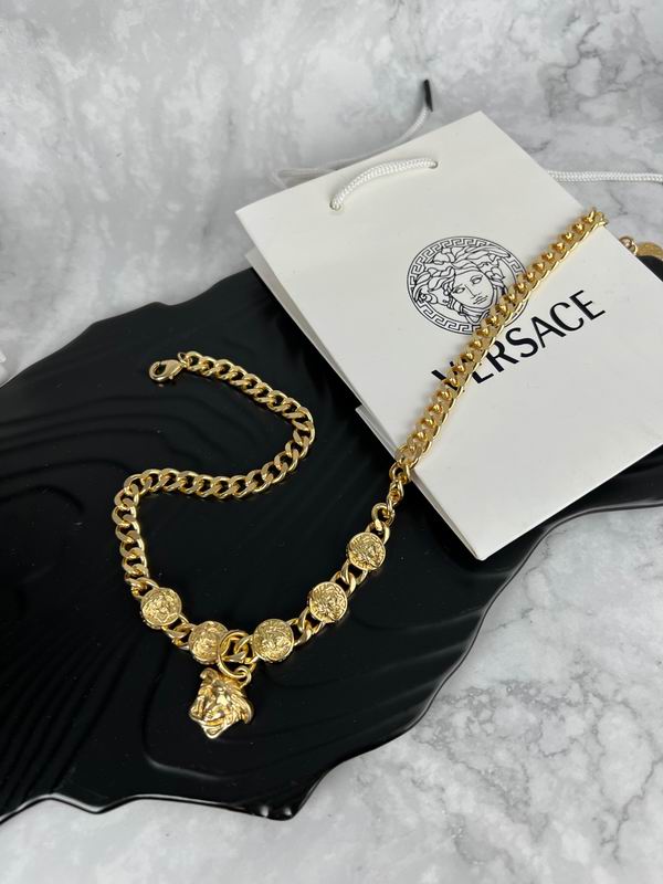 Versace bracelet 02yxh09
